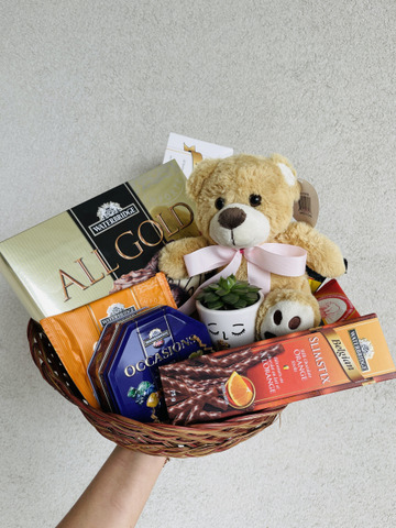 All-in-one-gift-basket