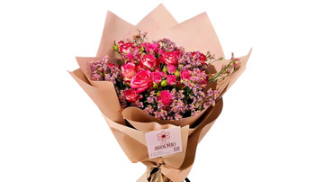 Mini roses in a bouquet