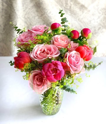 Peony rose with vase