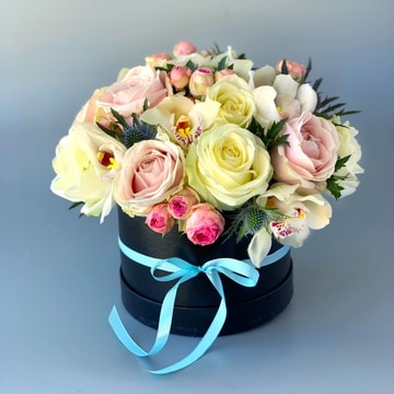 Strawberry cream hatbox