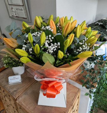 Apricot lily bouquet