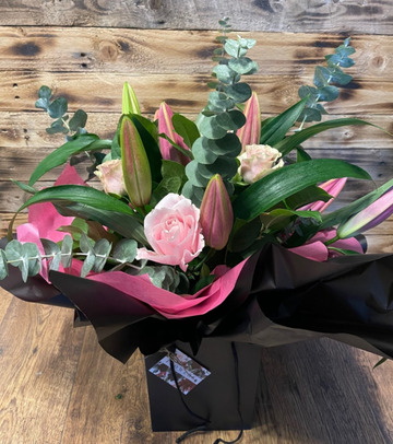 Pink roses-lily aqua