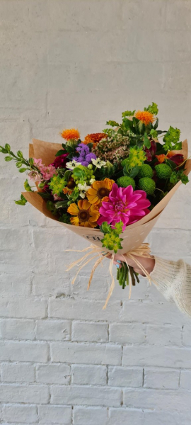 Bright posy