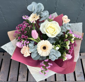 Ava hand tied
