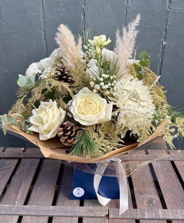 Winter whites-gold hand