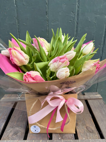 Pink pearl tulips box