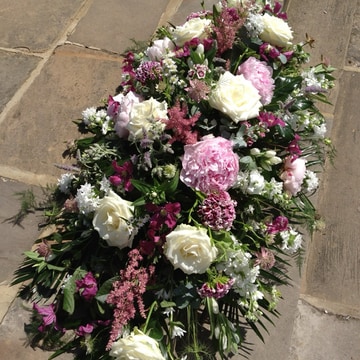 Casket spray