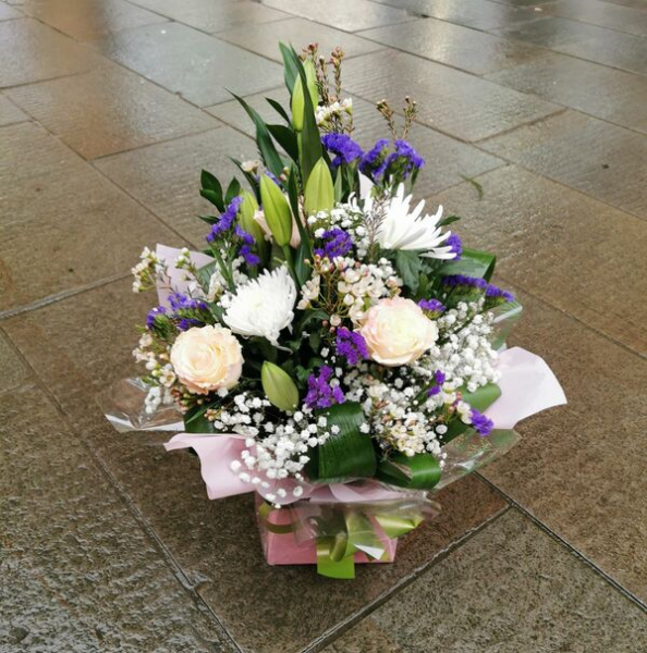 Purple and white handtie