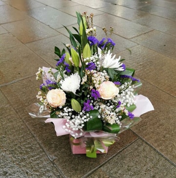 Purple and white handtie
