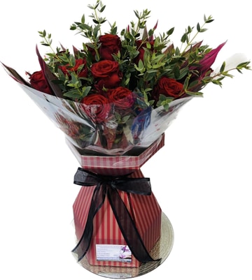 12 red roses