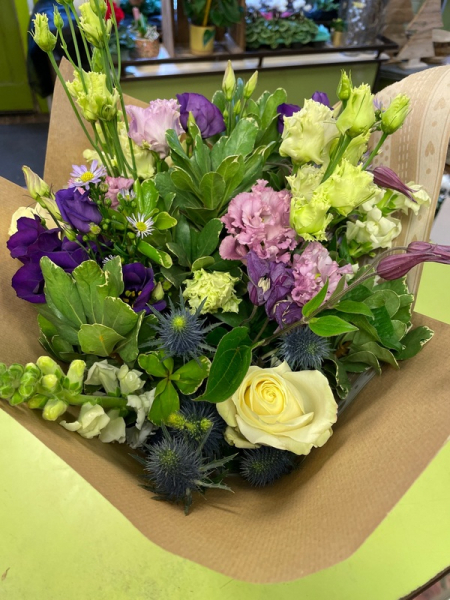Fleurs artisan gift wrap