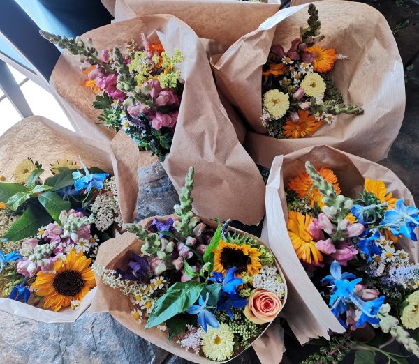 Seasonal wrap