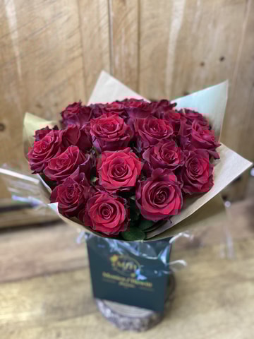 Solid red rose bouquet