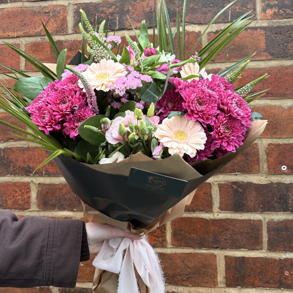 Florists choice hand-tie