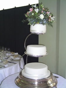 Top tier cake posy