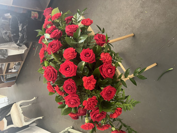 Rose casket spray