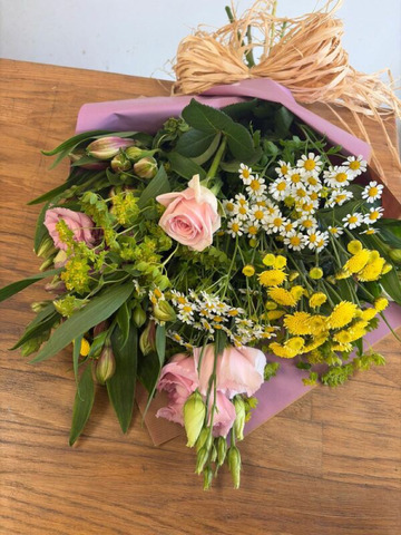 Spring posy wrap