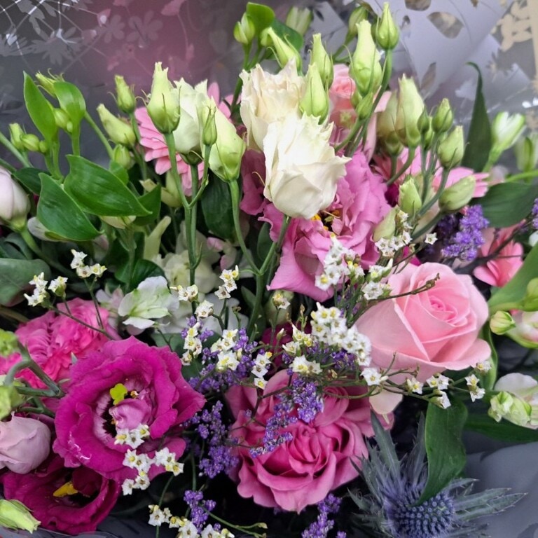 Florist choice handtie