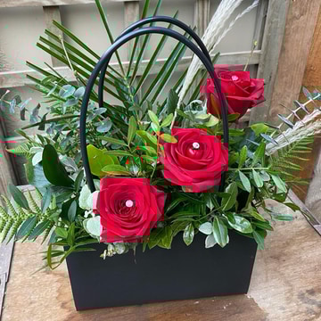 Luxurious rose handbag