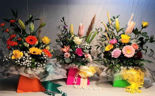 Floral gift box