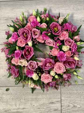 Wreath pink flowers