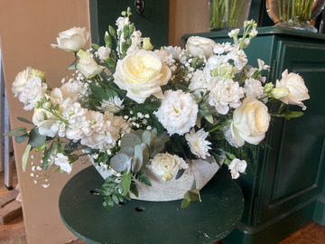 Pure elegance arrangement