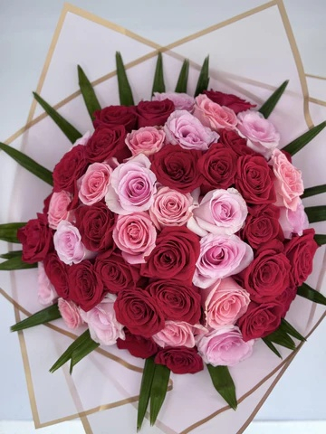 Mix red-pink roses