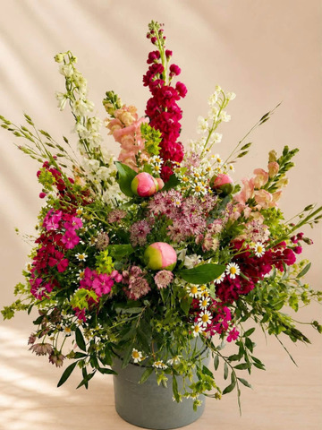 Cottage garden hatbox