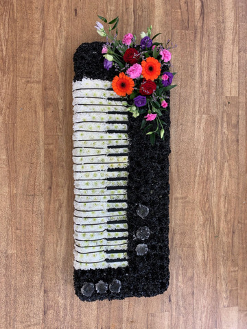 Piano keyboard tribute