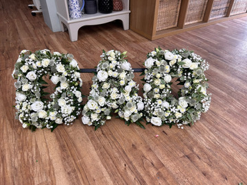 Elegant letter tribute