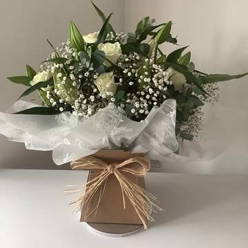 White rose and lily bouquet