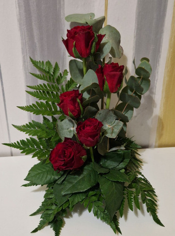 Red rose arrangement