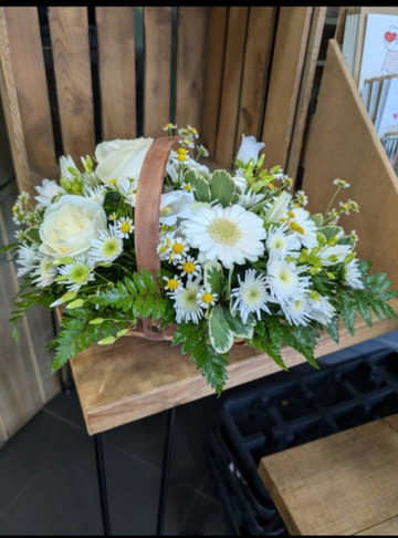 Amelia basket arrangement