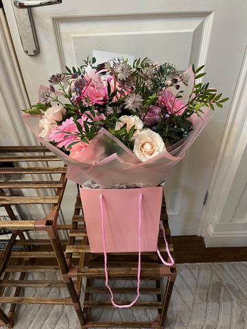 Hand-tied surprise