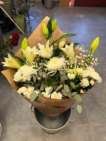 White lily grandeur