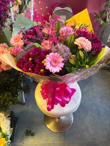 Raspberry glow bouquet