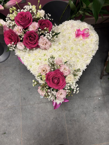 Loving heart tribute