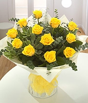 12 yellow rose bouquet