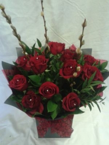 Luxury dozen roses