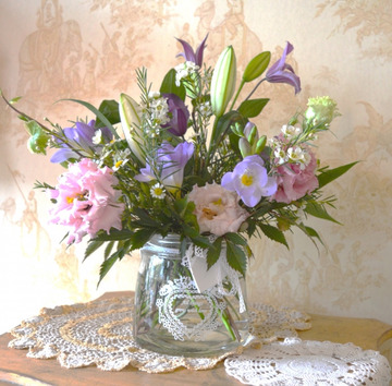 Scented vase