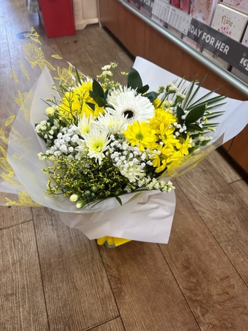 Yellow handtied