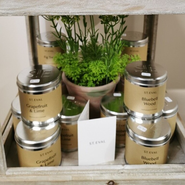 St eval candles