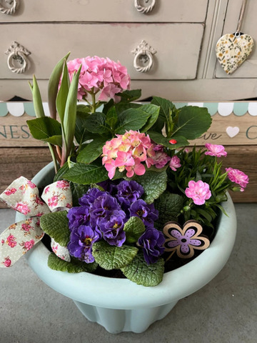 Round garden planter