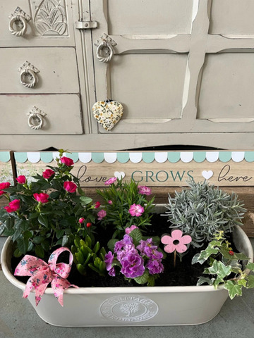 Large country planter