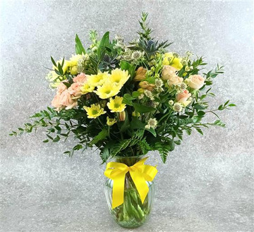 Mixed florist choice vase