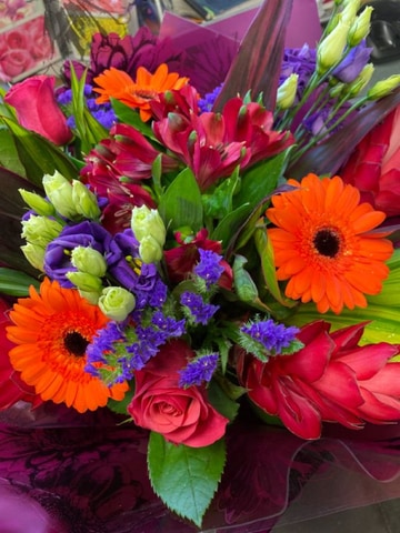 Hayes vibrant bouquet