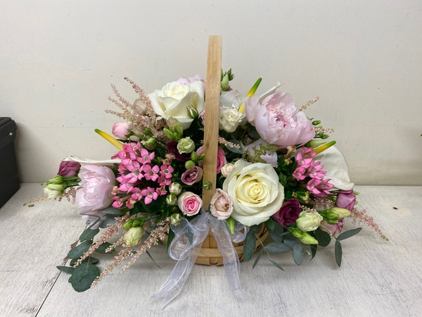signature-floral-basket