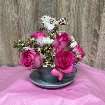 Roses in a teacup