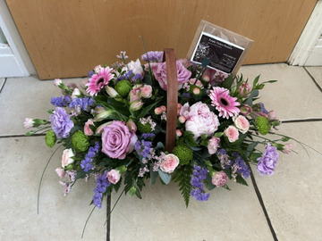 Bon-bon basket arrangment
