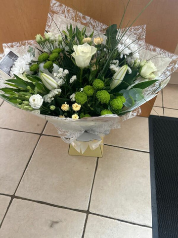 White handtied